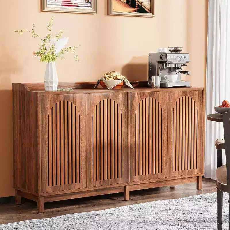 Mueble de cocina con estantes ajustables