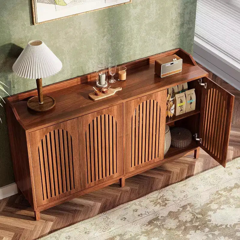 Mueble de cocina con estantes ajustables