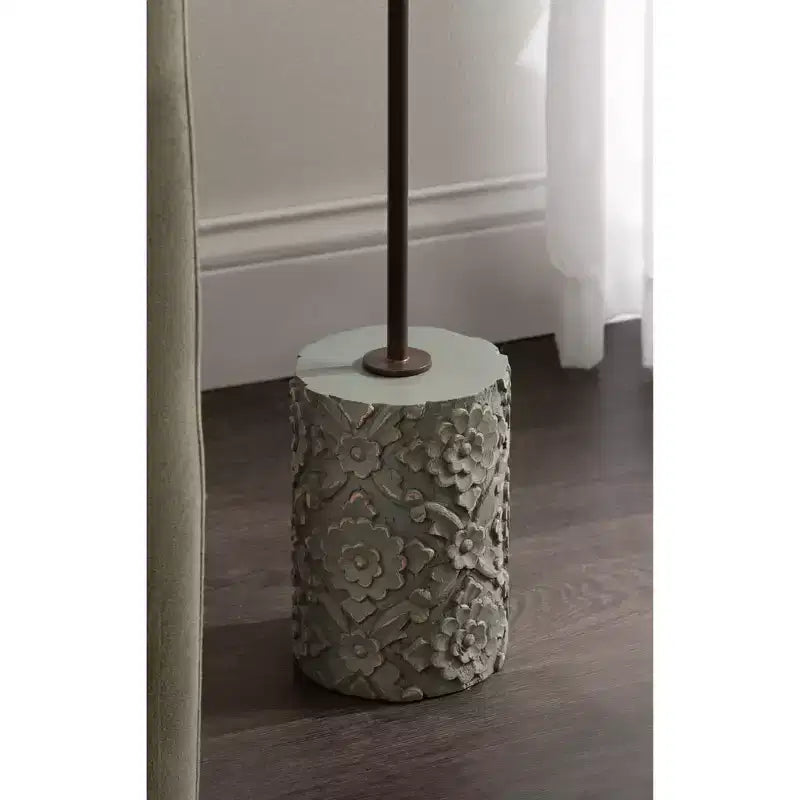 Mesa auxiliar de madera tallada y metal 10x10x22 verde